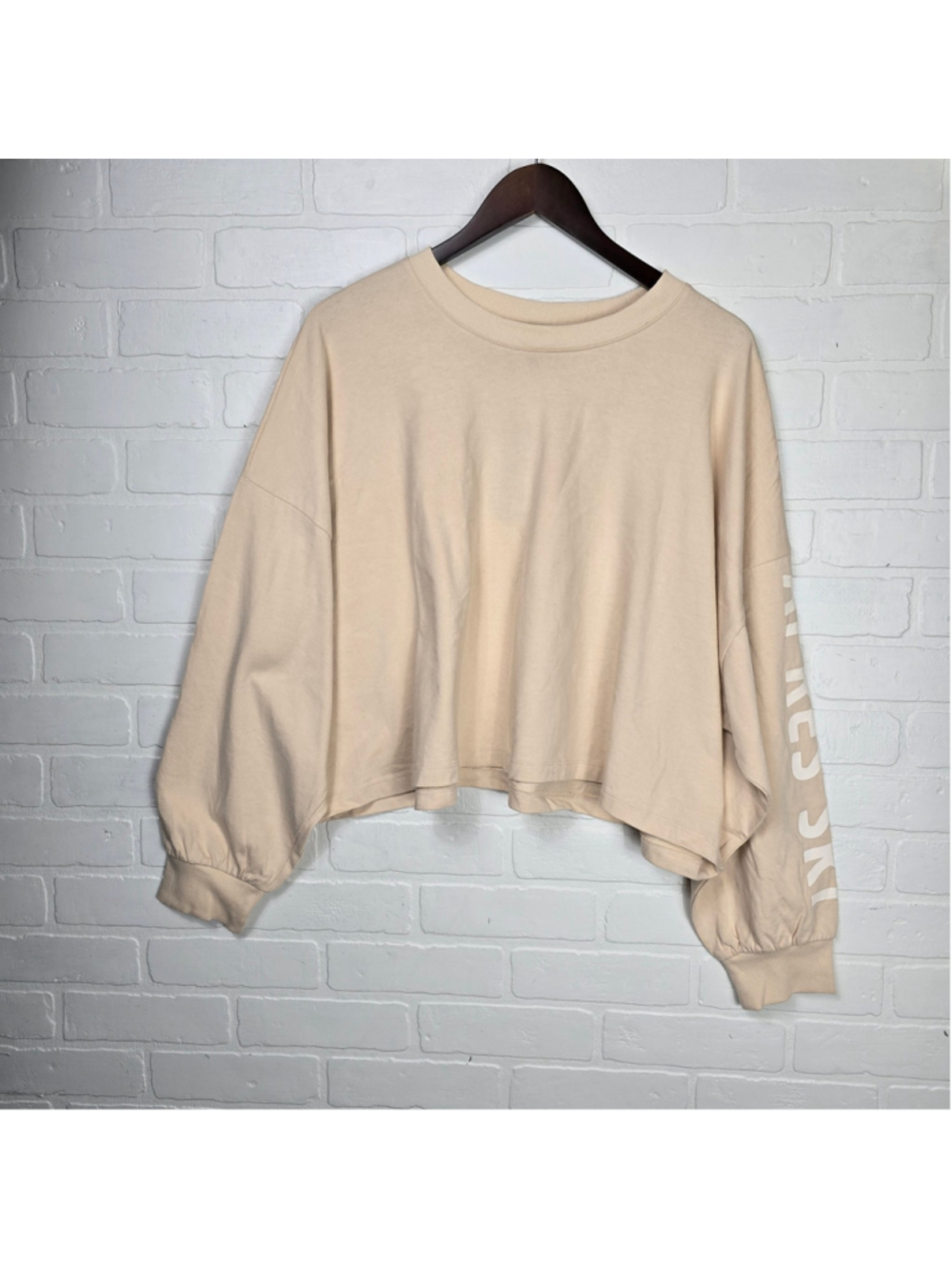 Women's Wild Fable Beige Apres Ski Cropped Sweatshirt XL